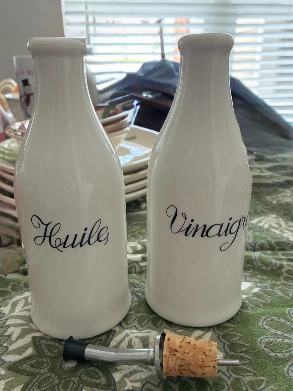 Revol France Oil & Vinegar MCM Cruet Set. EC. No chips, stains or scratches.